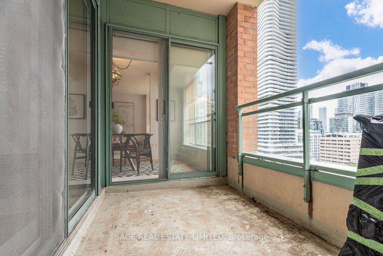 889 Bay St, unit 1612 for sale - image #34