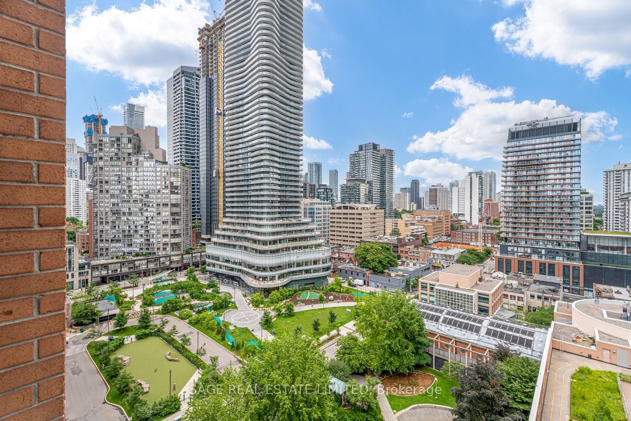 889 Bay St, unit 1612 for sale - image #36