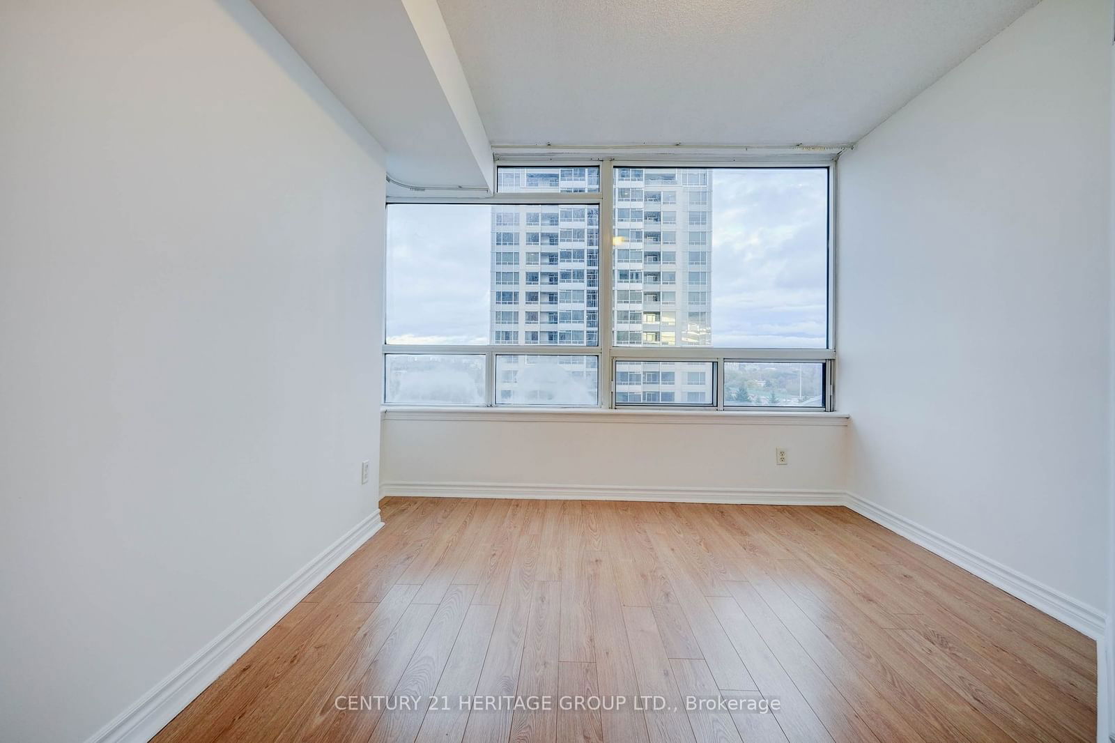 1 Rean Dr, unit 606 for sale - image #21