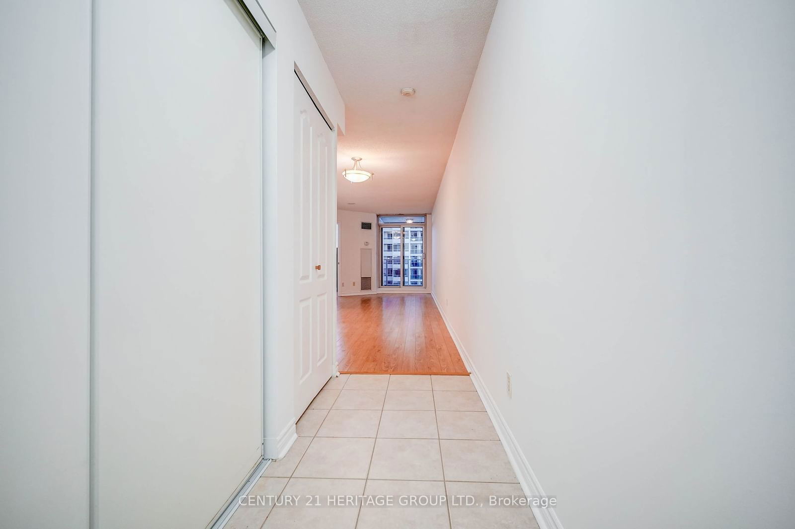 1 Rean Dr, unit 606 for sale - image #6