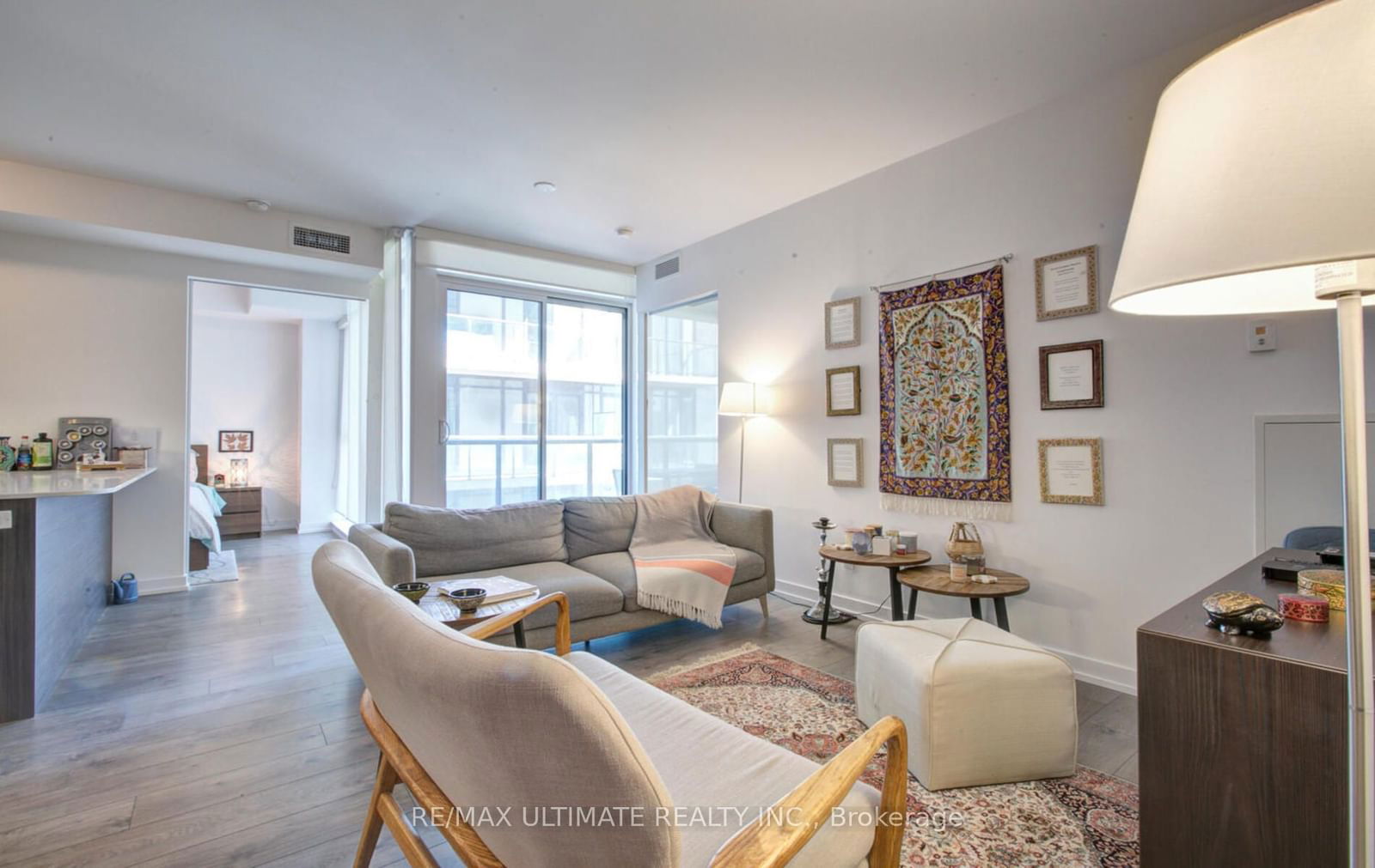 297 College St, unit 903 for sale - image #12