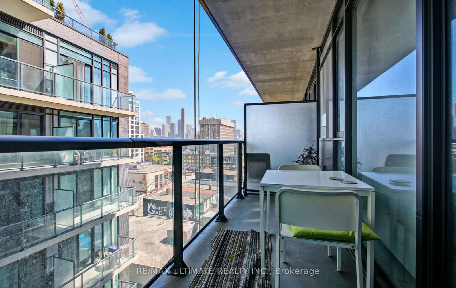 297 College St, unit 903 for sale - image #23