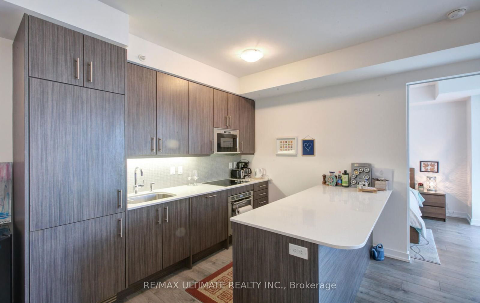 297 College St, unit 903 for sale - image #7