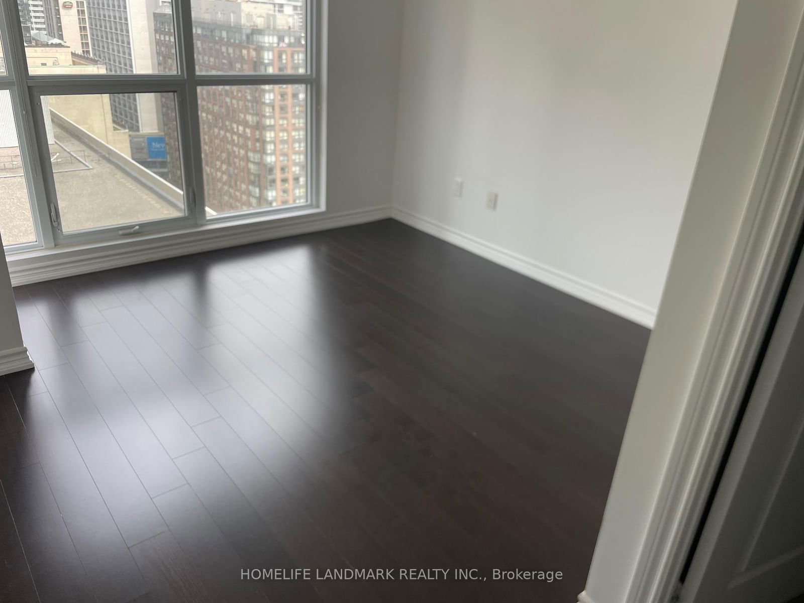 386 Yonge St, unit 1815 for rent - image #6