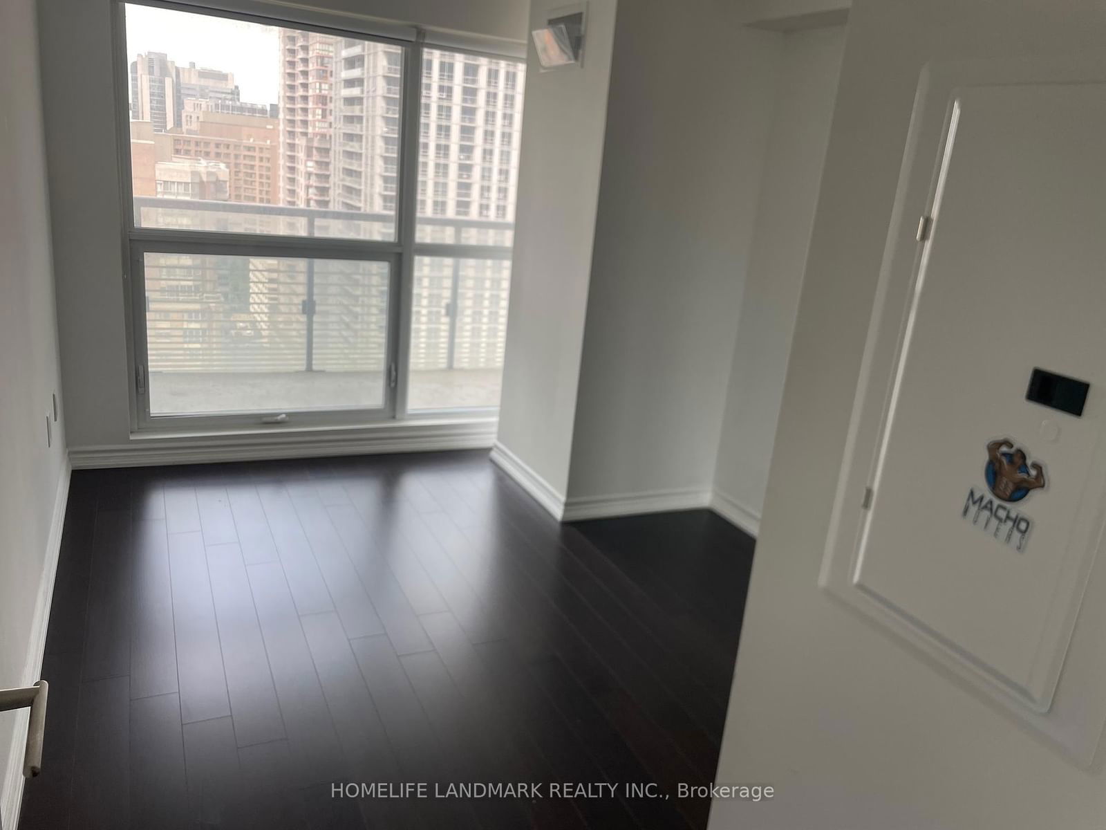 386 Yonge St, unit 1815 for rent - image #7