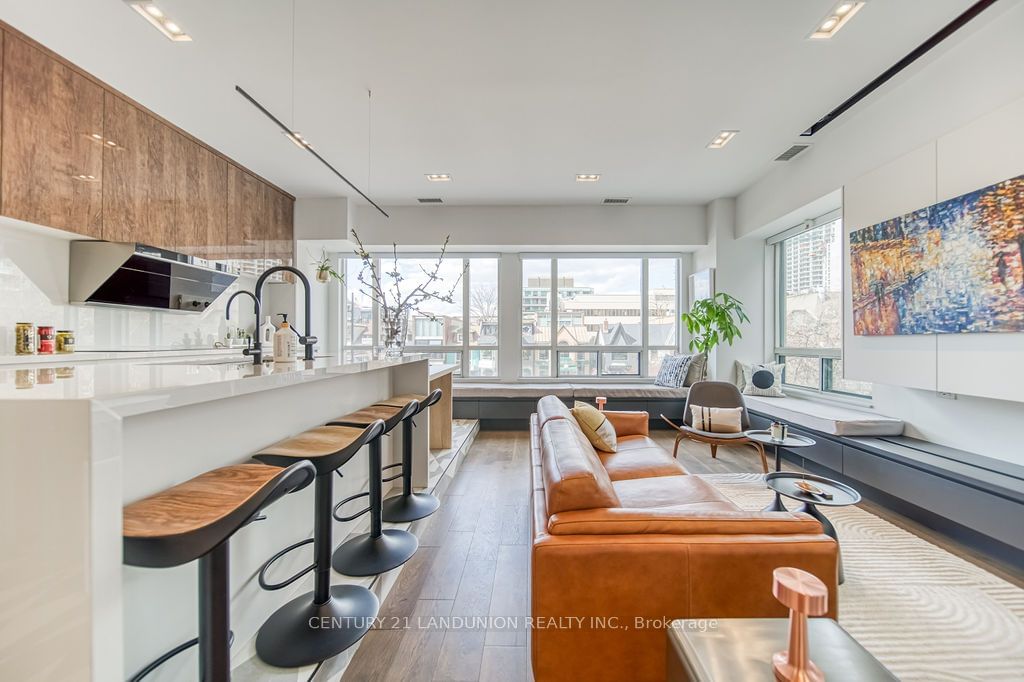 102 Bloor St W, unit 203 for sale - image #5