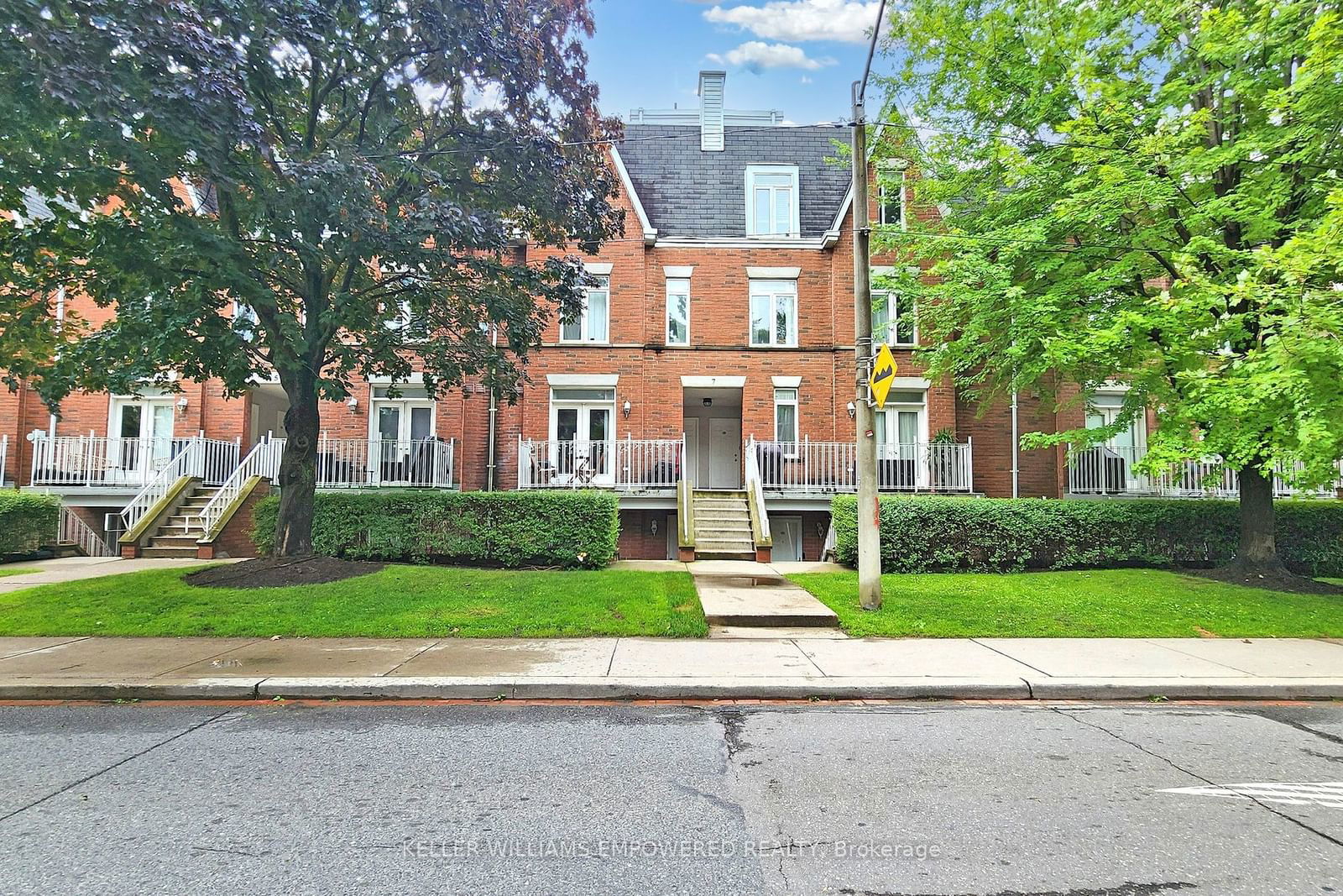 King West Townhomes, Downtown, Toronto