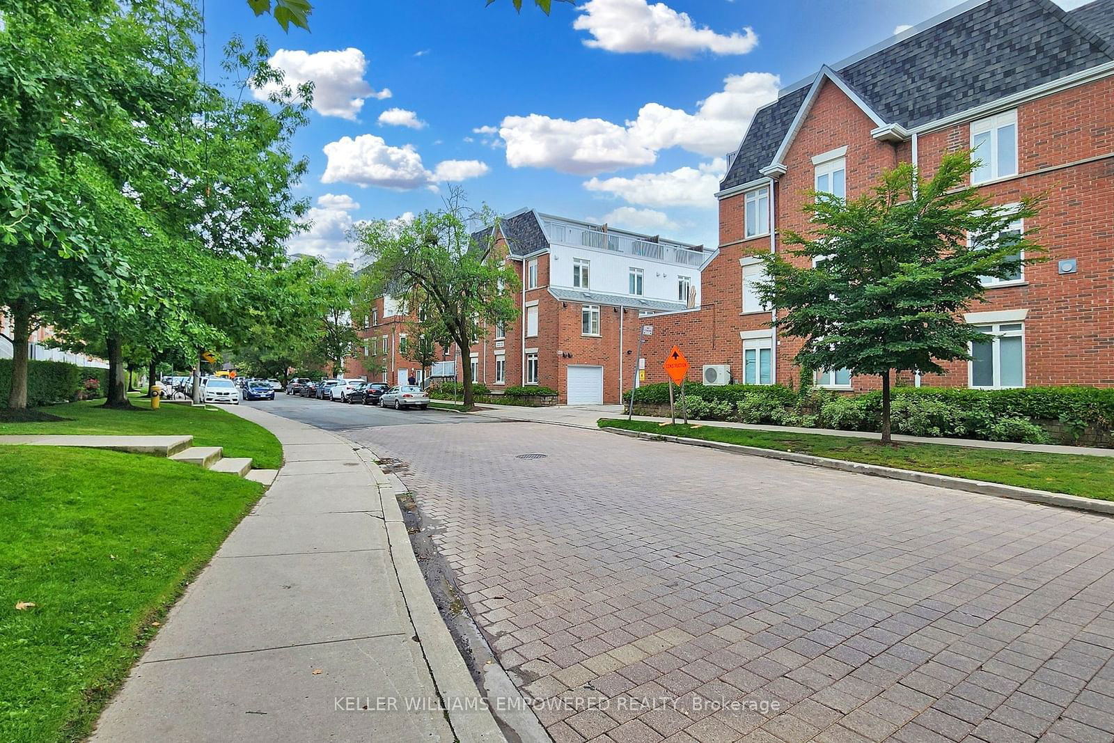 King West Townhomes, Downtown, Toronto