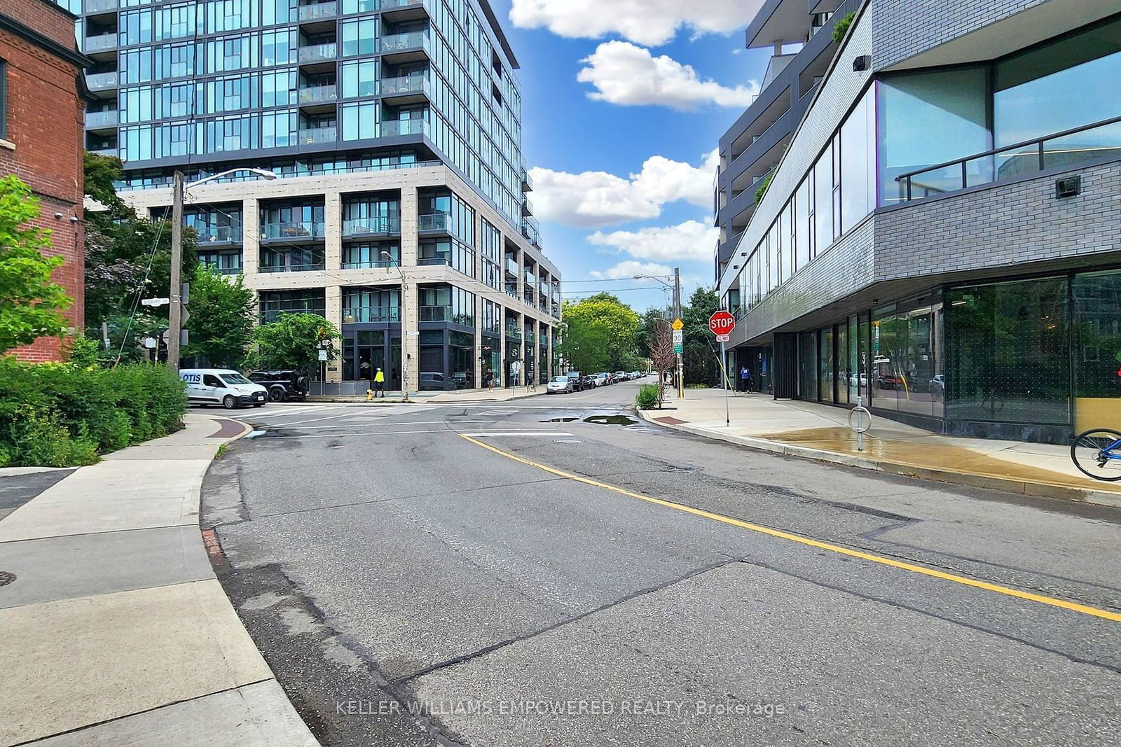 King West Townhomes, Downtown, Toronto