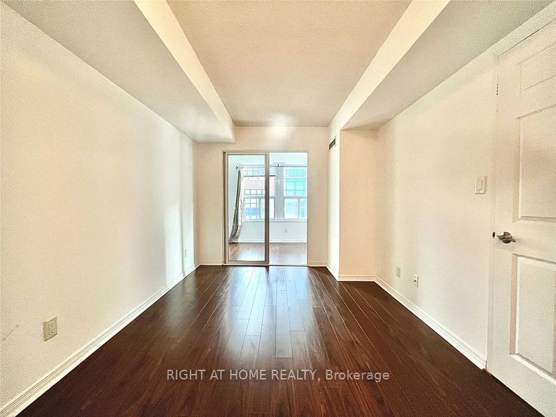 230 King St E, unit 606 for sale