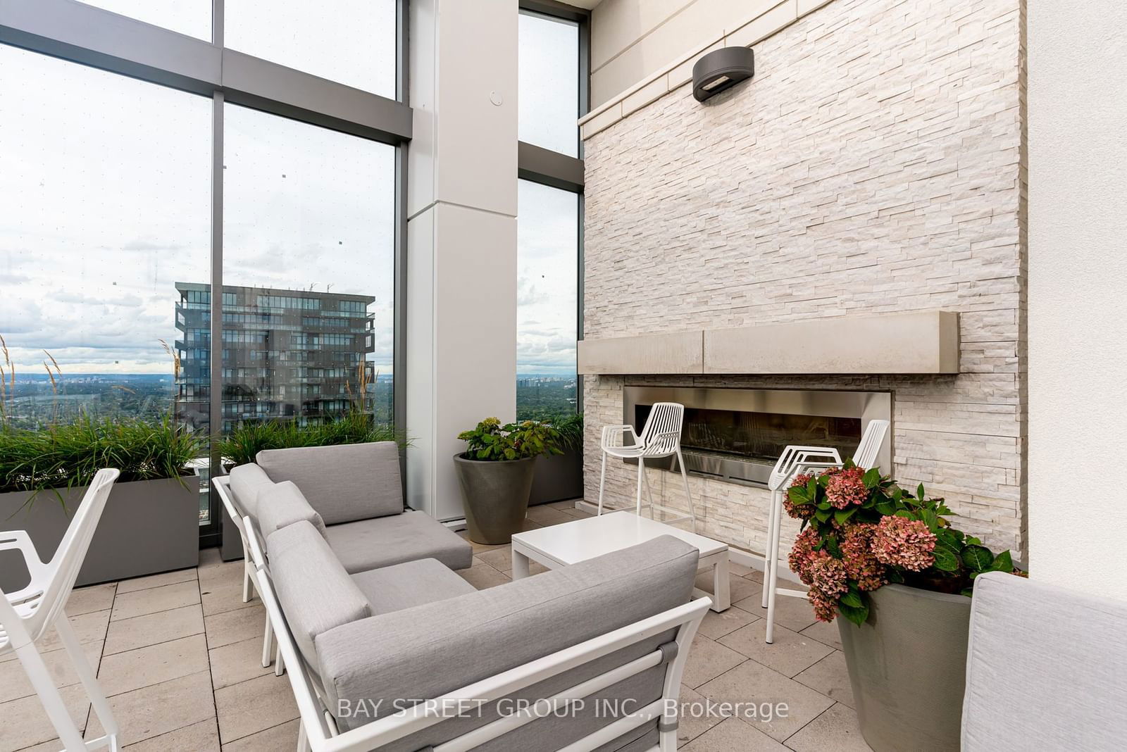 2221 Yonge St, unit 4206 for sale - image #38