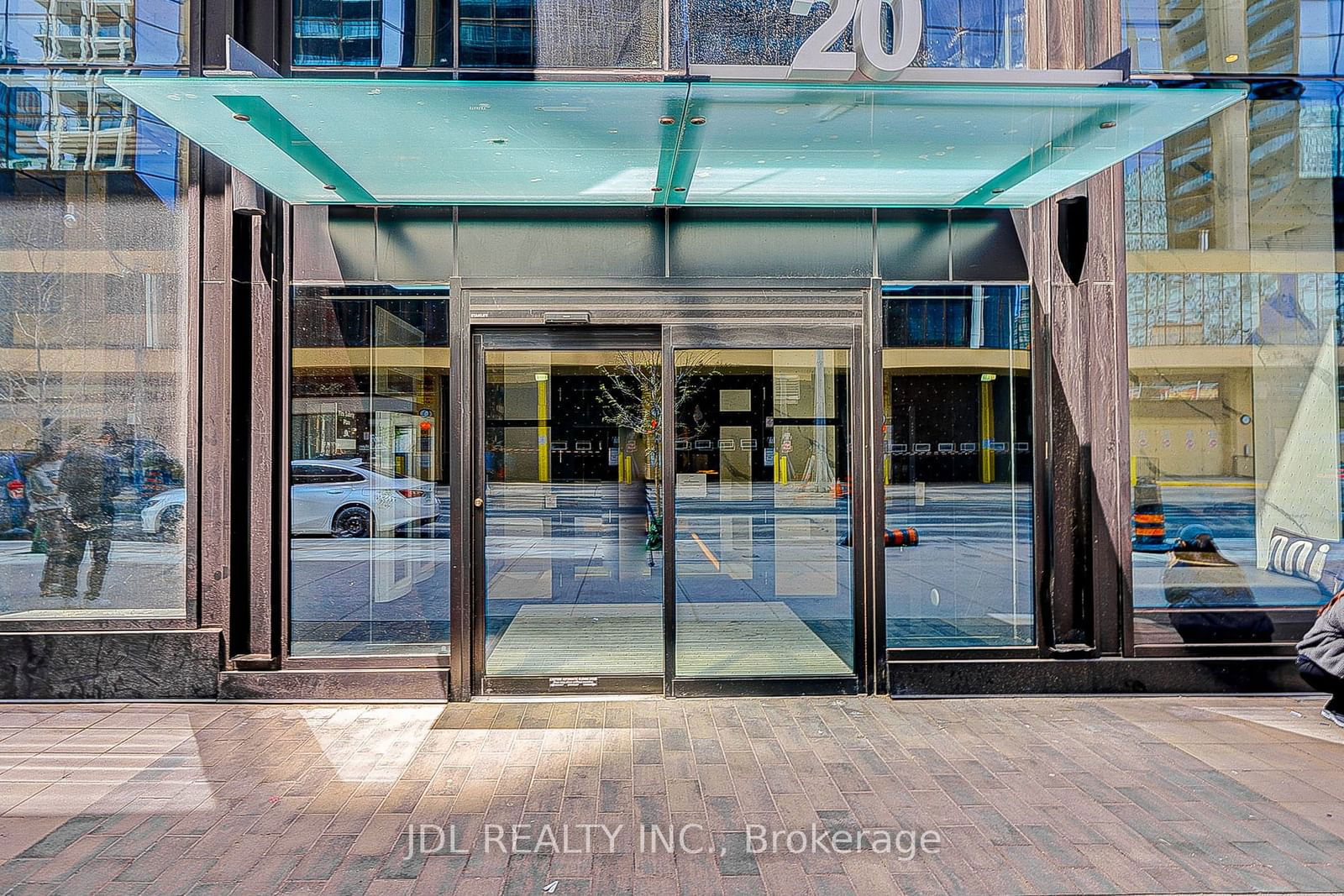 20 Edward St, unit 1503 for rent - image #2