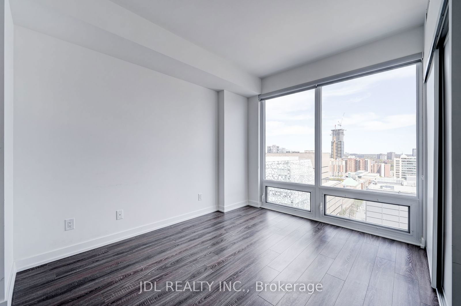 20 Edward St, unit 1503 for sale