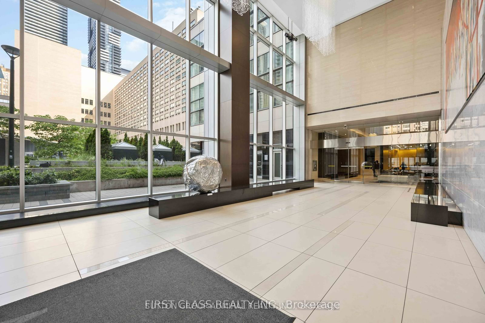 386 Yonge St, unit 5610 for rent - image #17