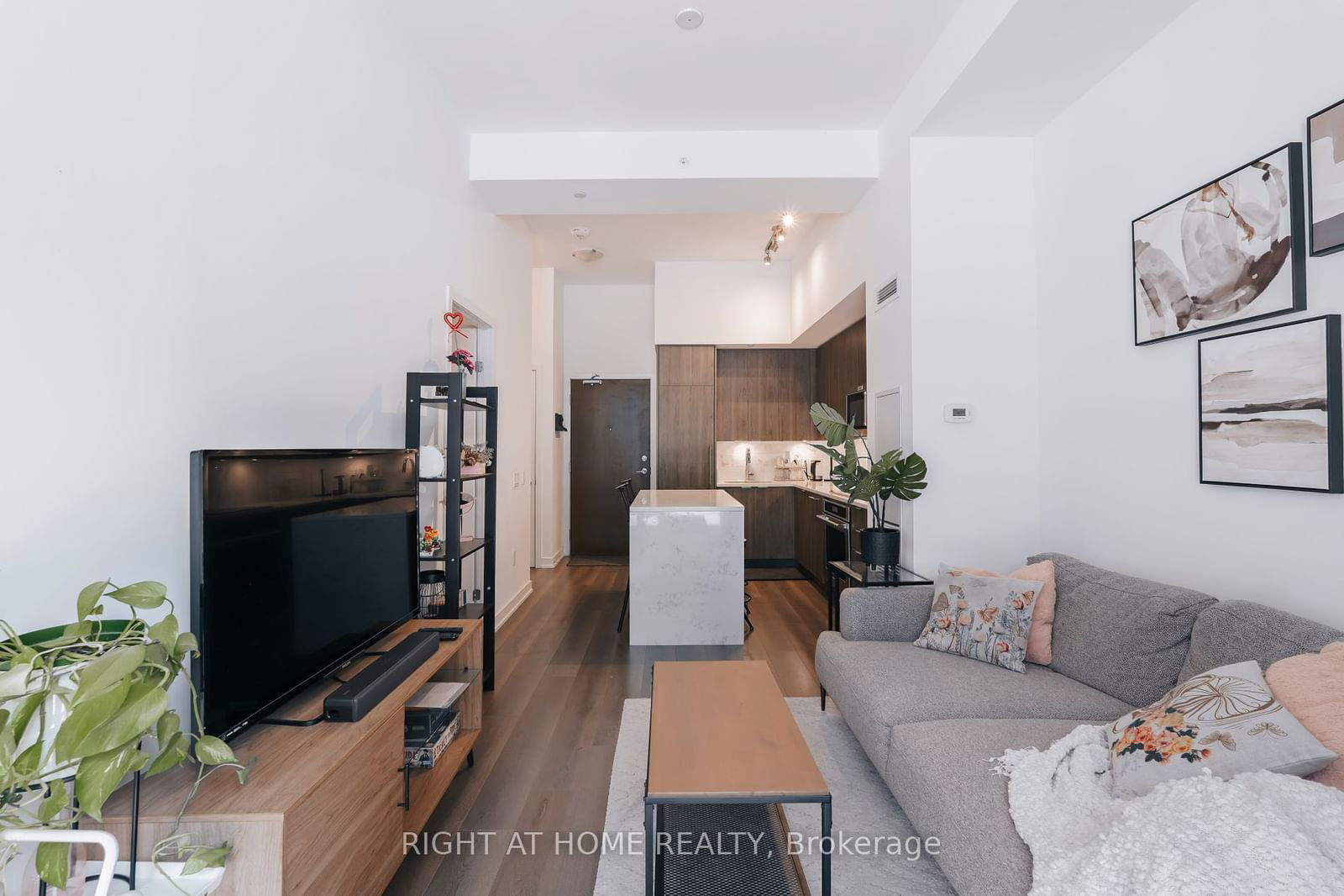 38 Iannuzzi St, unit 111 for rent - image #12