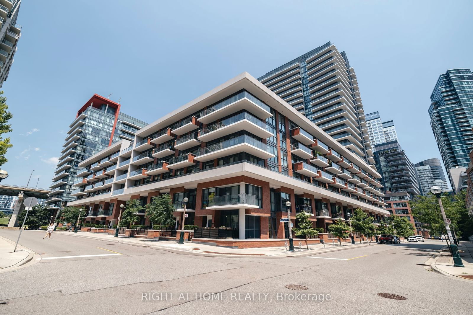 38 Iannuzzi St, unit 111 for rent