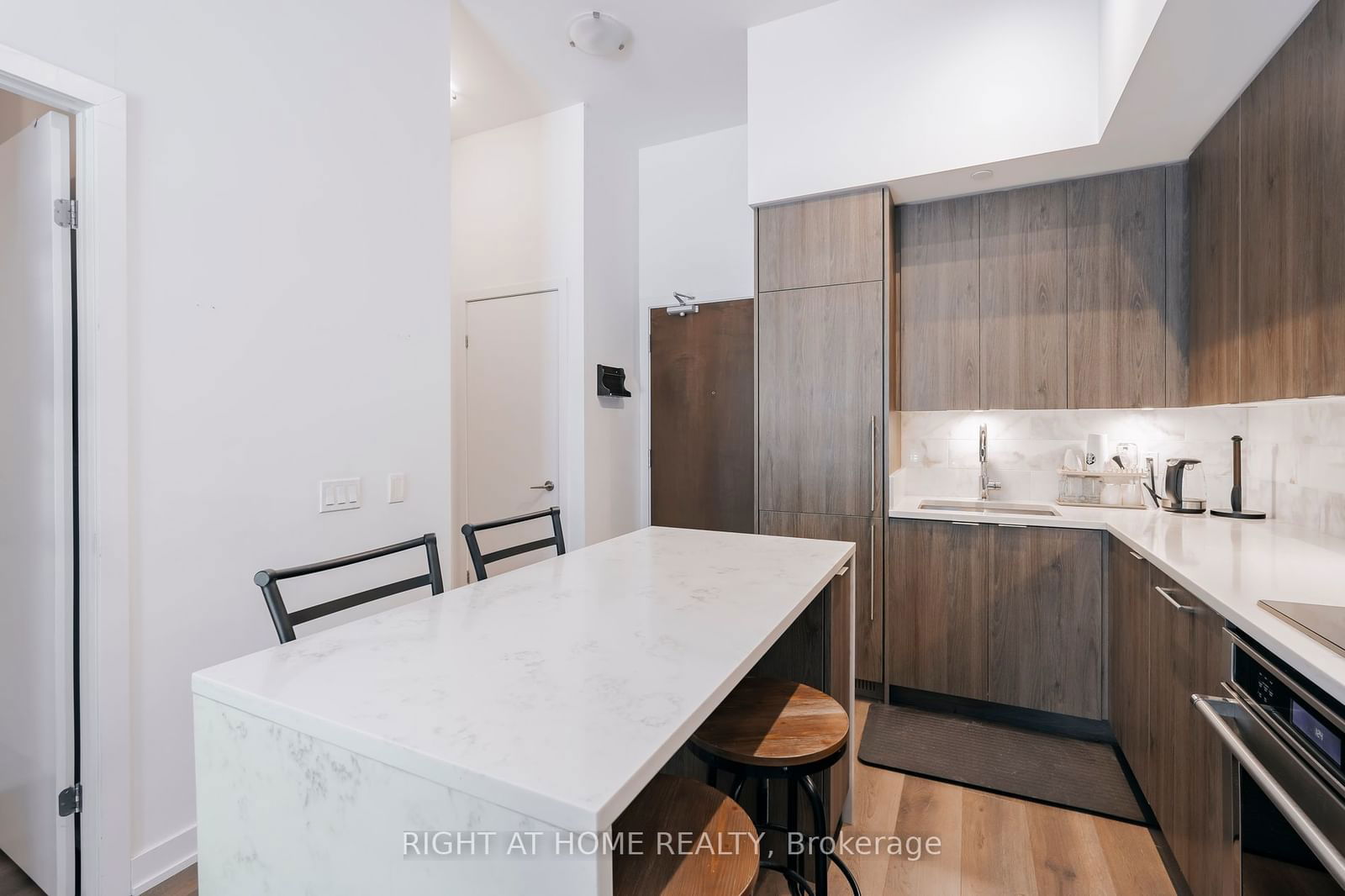 38 Iannuzzi St, unit 111 for rent