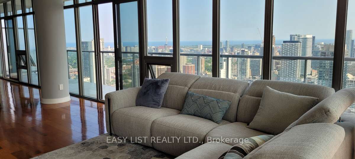 33 Charles St E, unit 3903 for sale - image #2