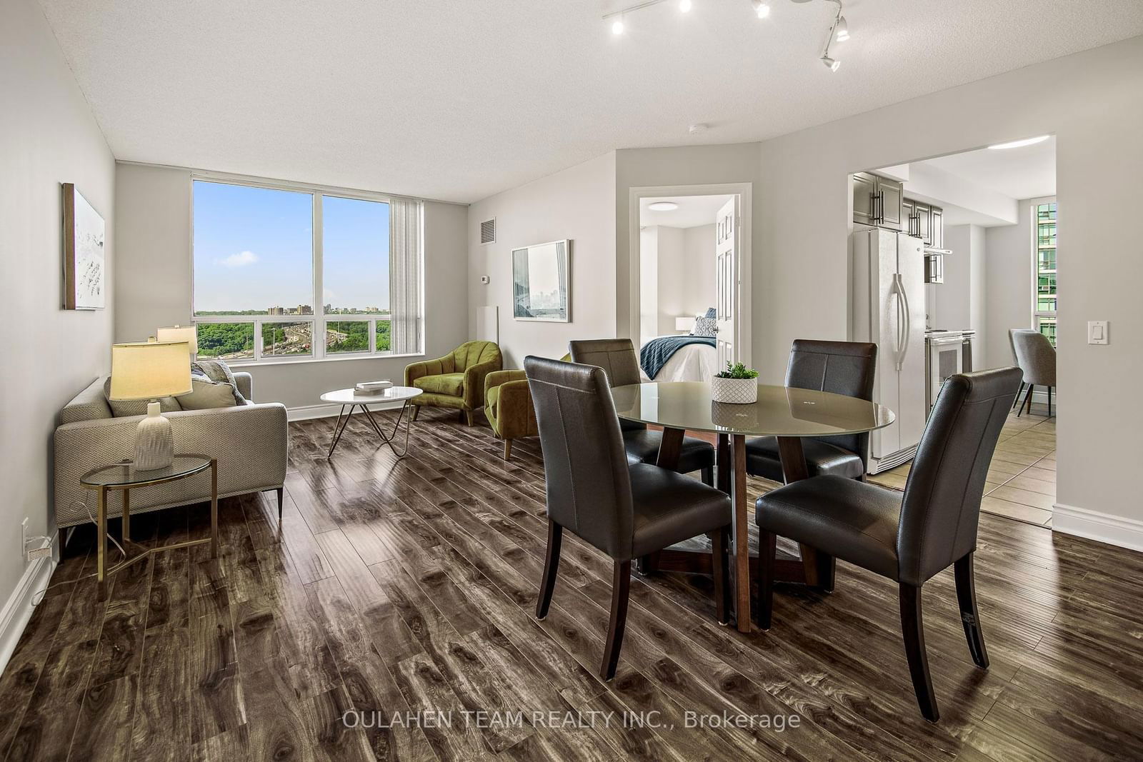 78 Harrison Garden Blvd, unit 1612 for sale - image #6