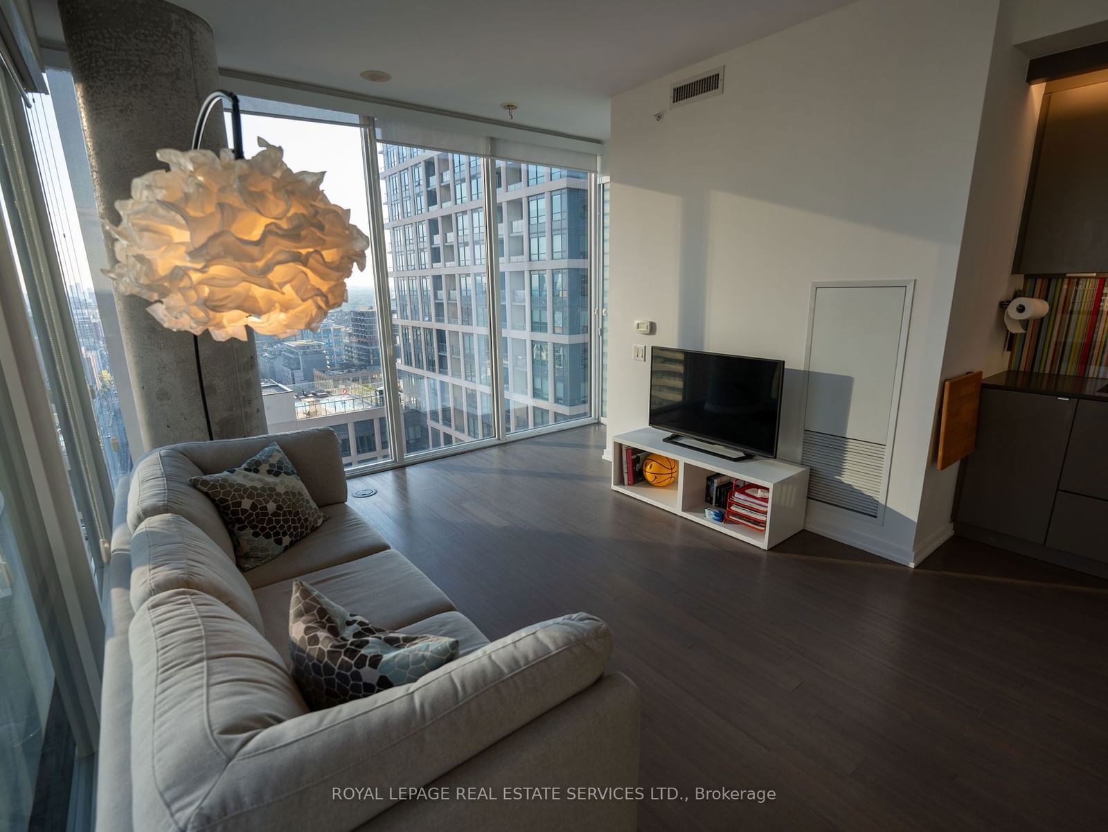 101 Peter St, unit 2309 for sale - image #8