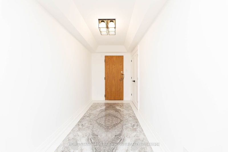 61 ST CLAIR Ave W, unit 805 for sale - image #1