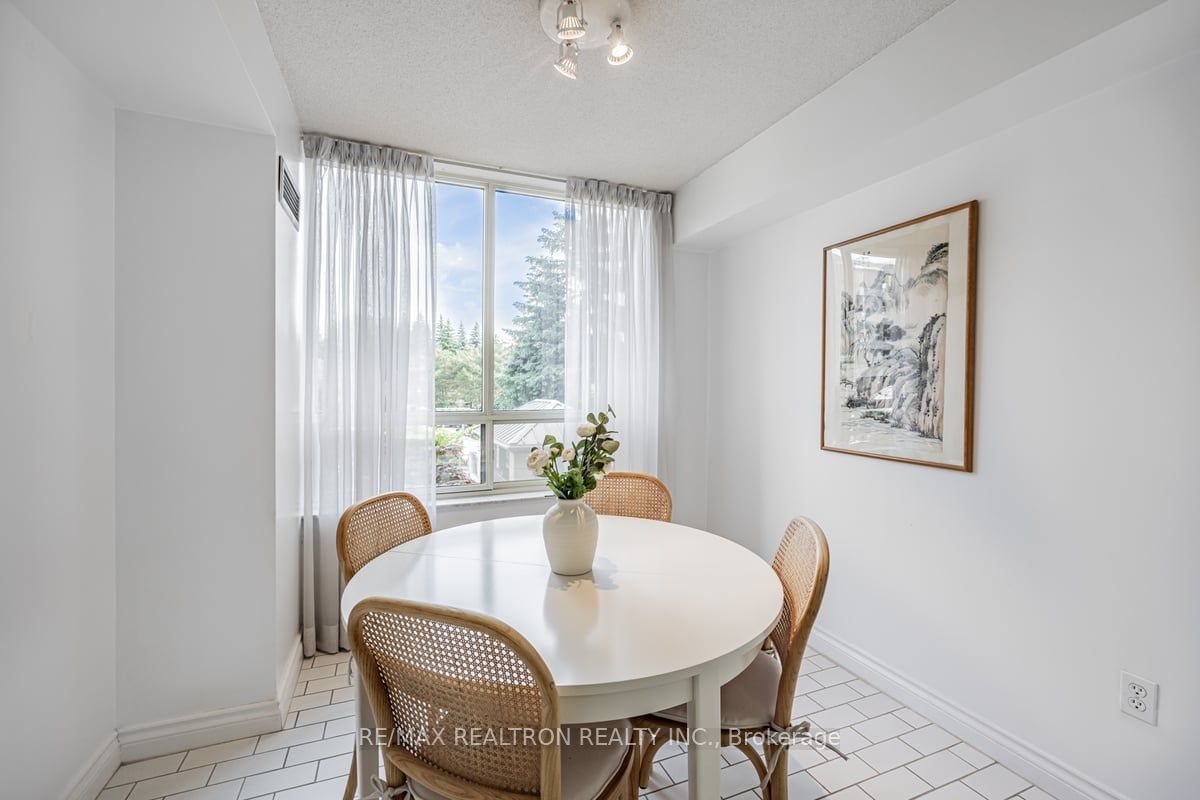 215 The Donway W, unit 215 for sale - image #11