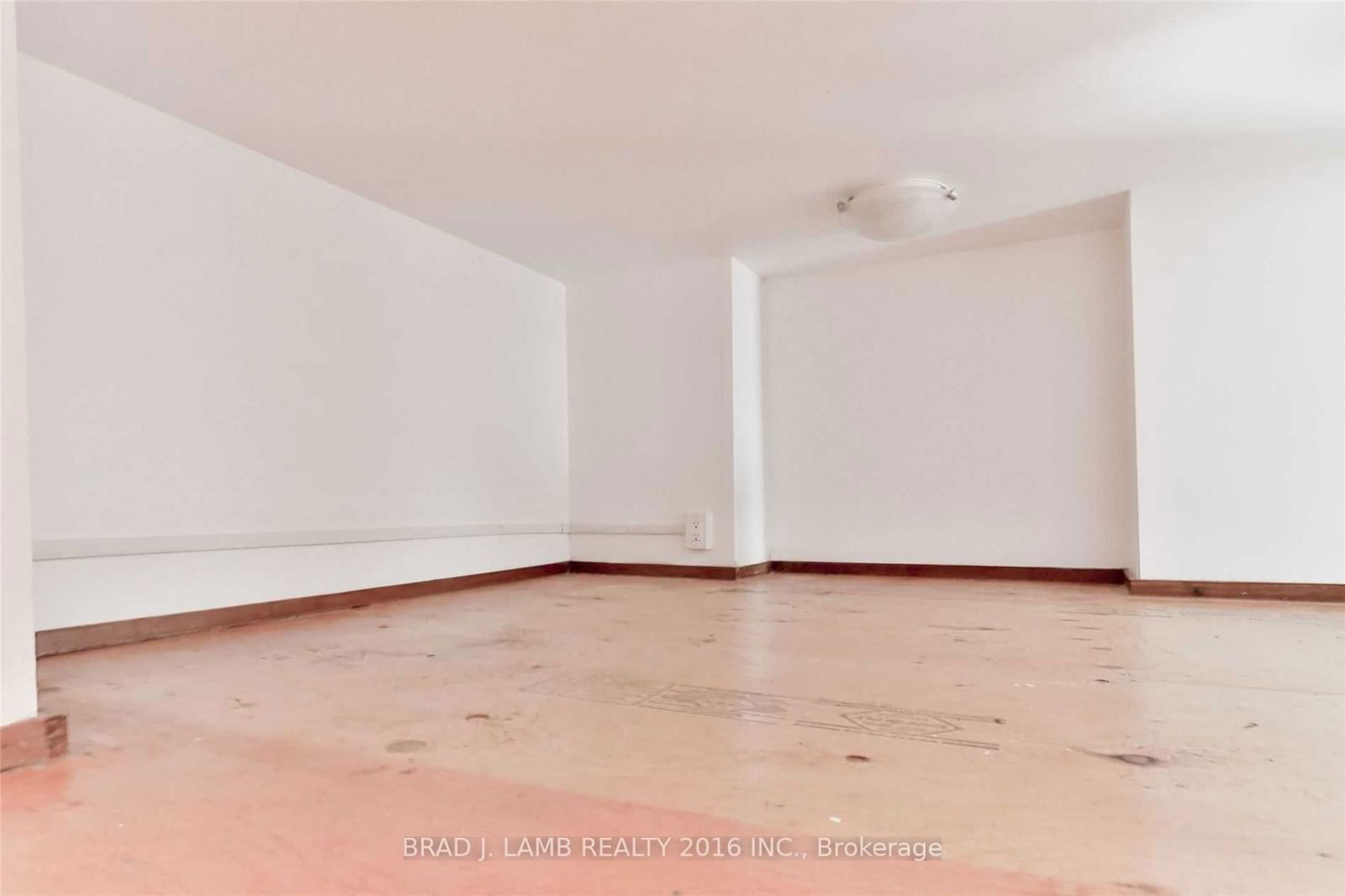 915 King St, unit 409 for sale - image #20