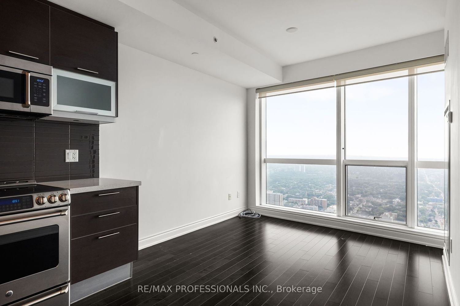 388 Yonge St, unit 6605 for sale - image #11