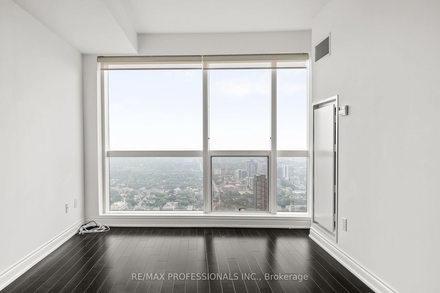 388 Yonge St, unit 6605 for sale - image #15