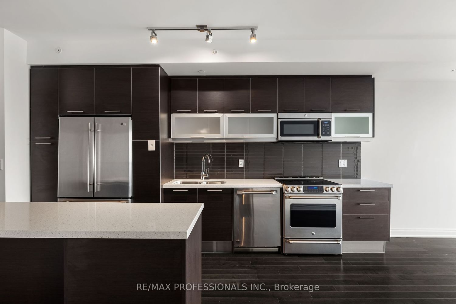 388 Yonge St, unit 6605 for sale - image #2