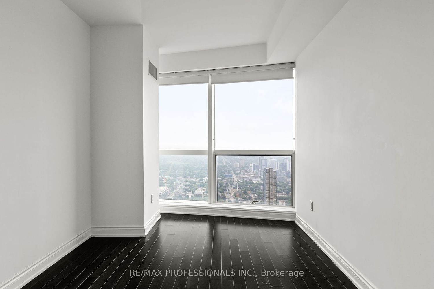 388 Yonge St, unit 6605 for sale - image #21