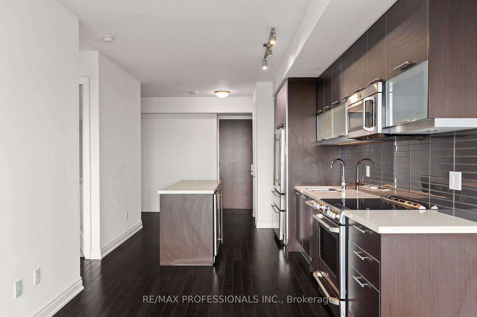 388 Yonge St, unit 6605 for sale - image #6