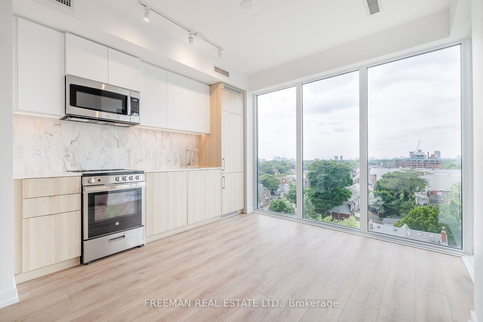 500 DUPONT St, unit 606 for sale