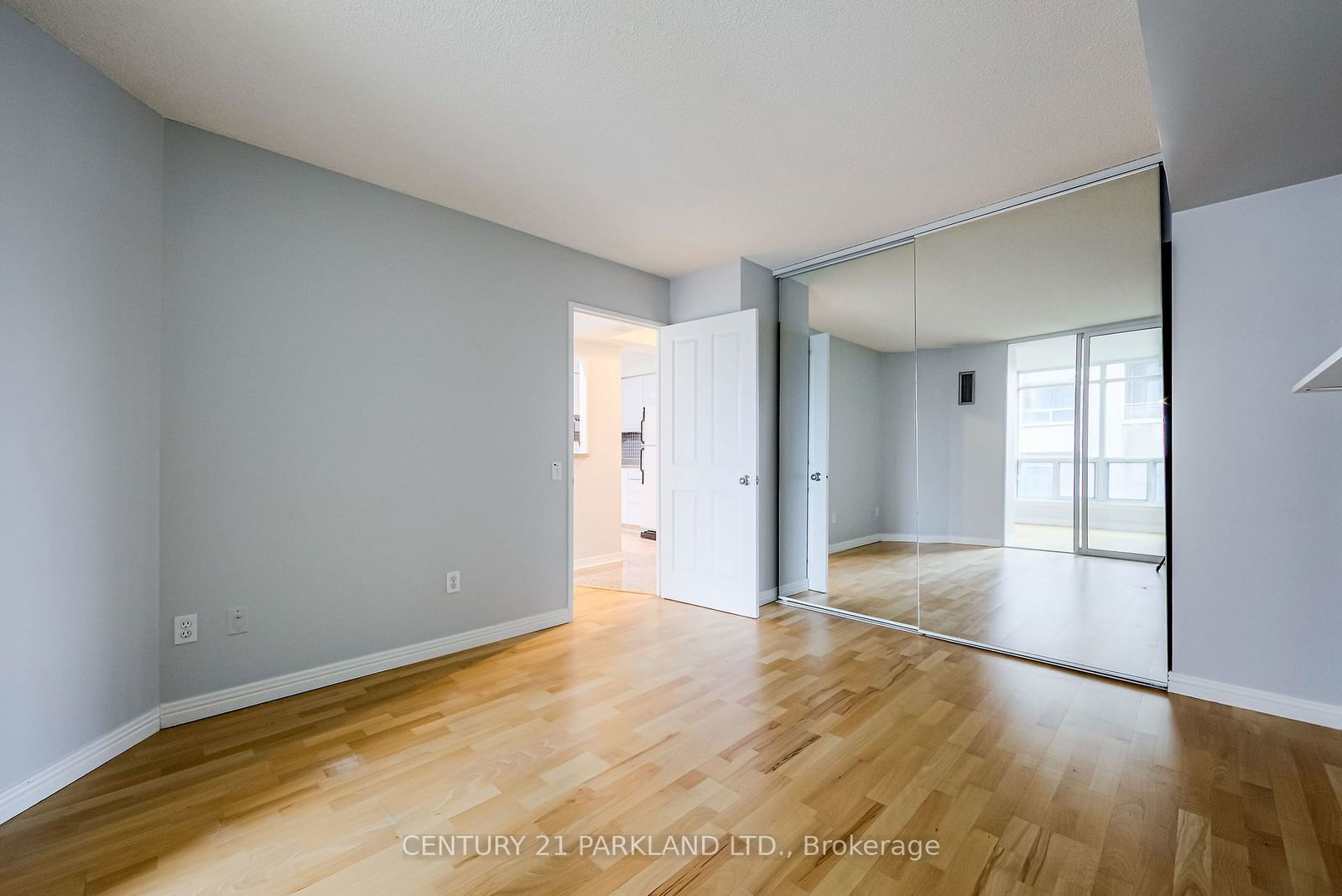 942 Yonge St, unit 506 for sale - image #17