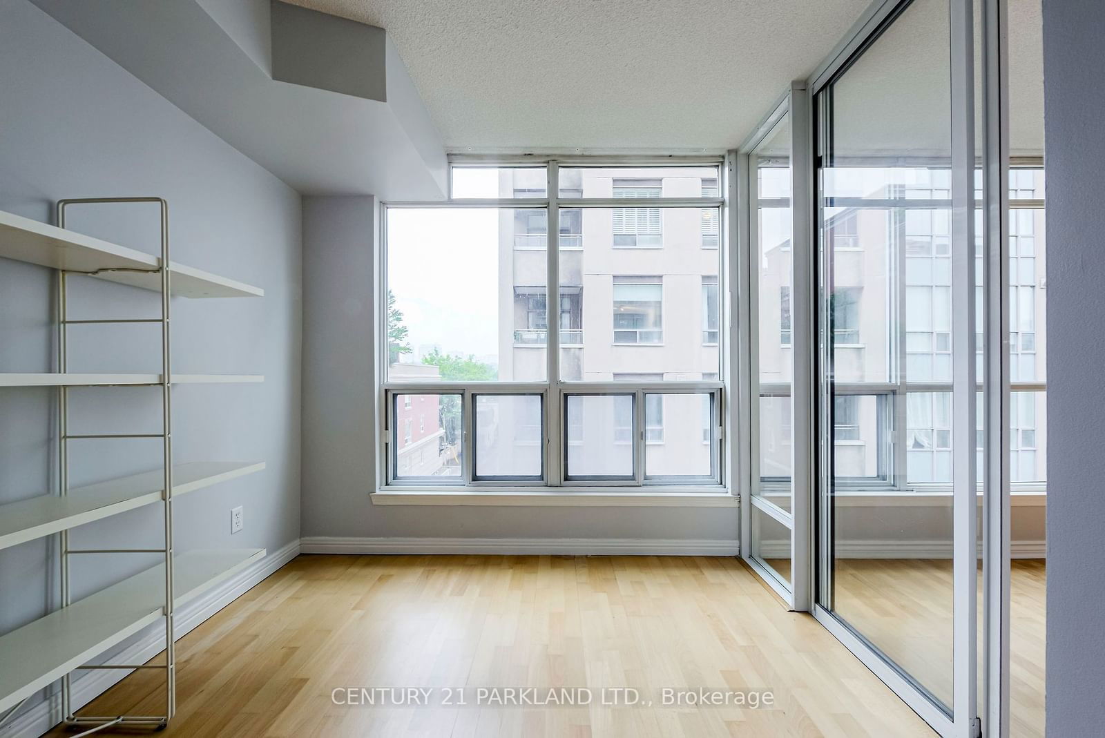 942 Yonge St, unit 506 for sale