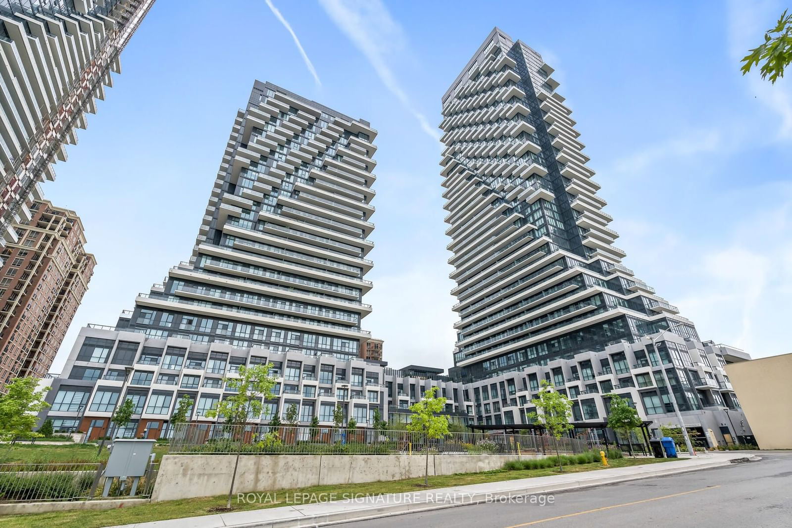 30 Inn On The Park Dr, unit 4011 for sale - image #1