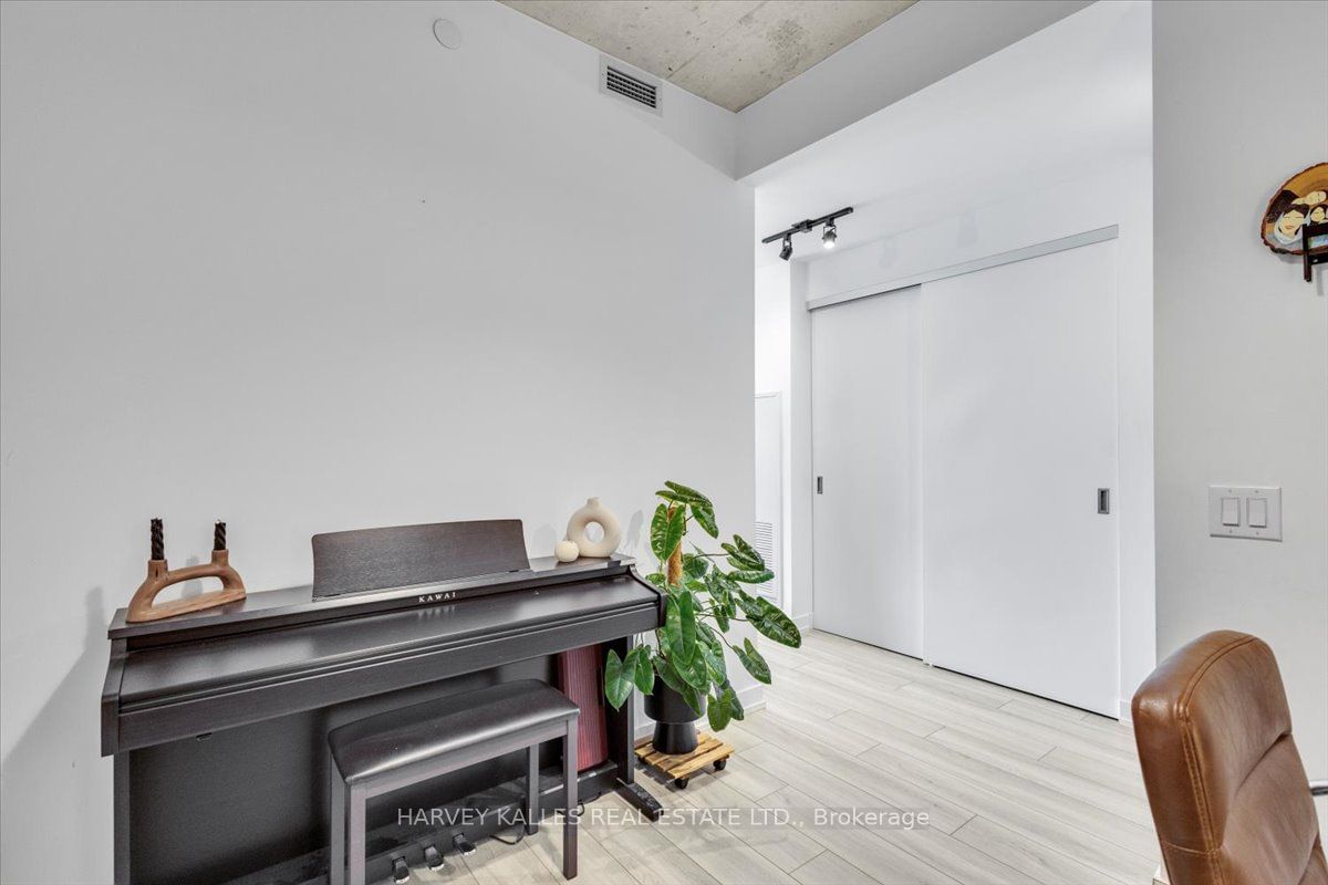 458 Richmond St W, unit 1203 for sale