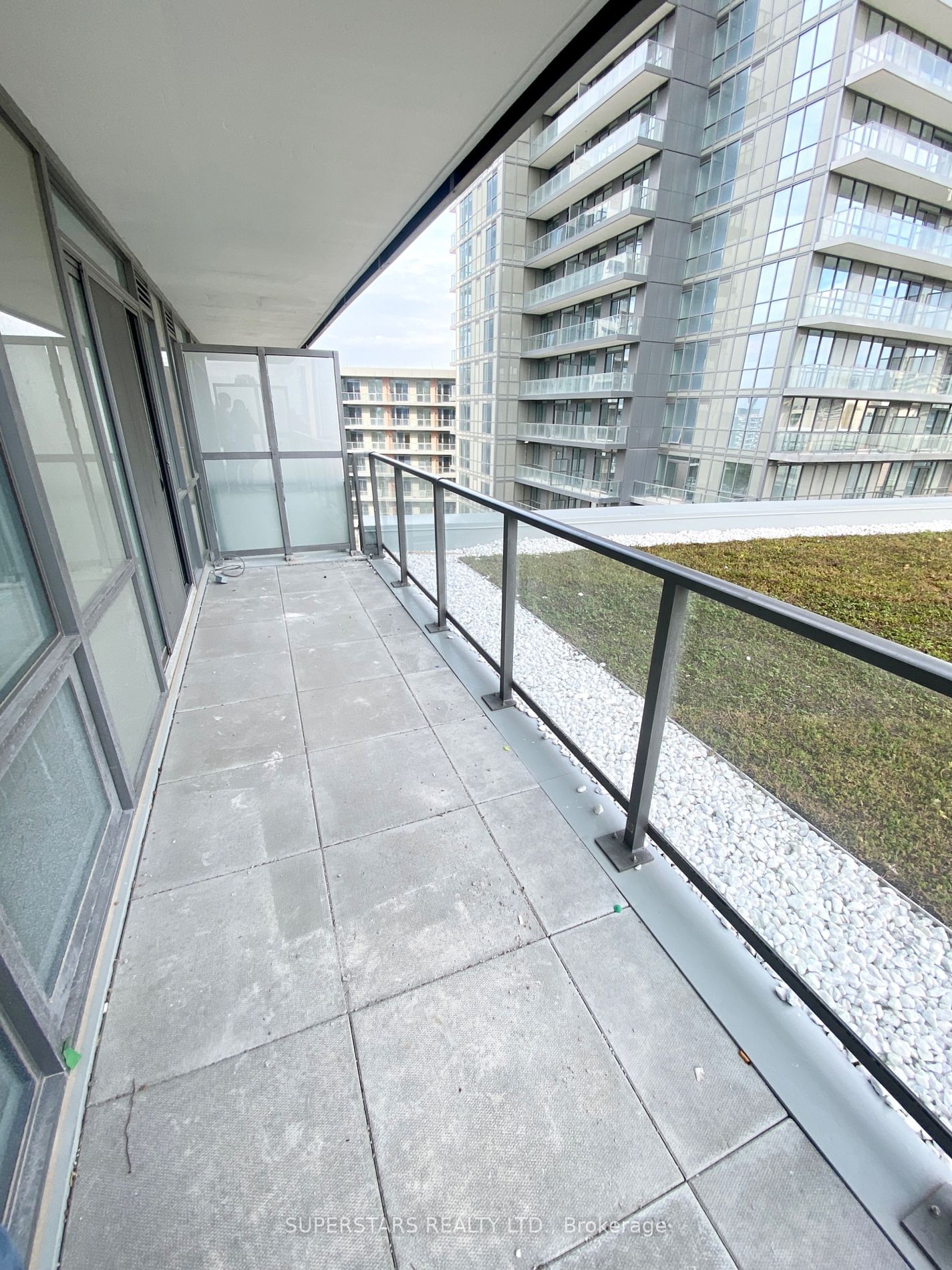 32 Forest Manor Rd, unit 604 for rent - image #11