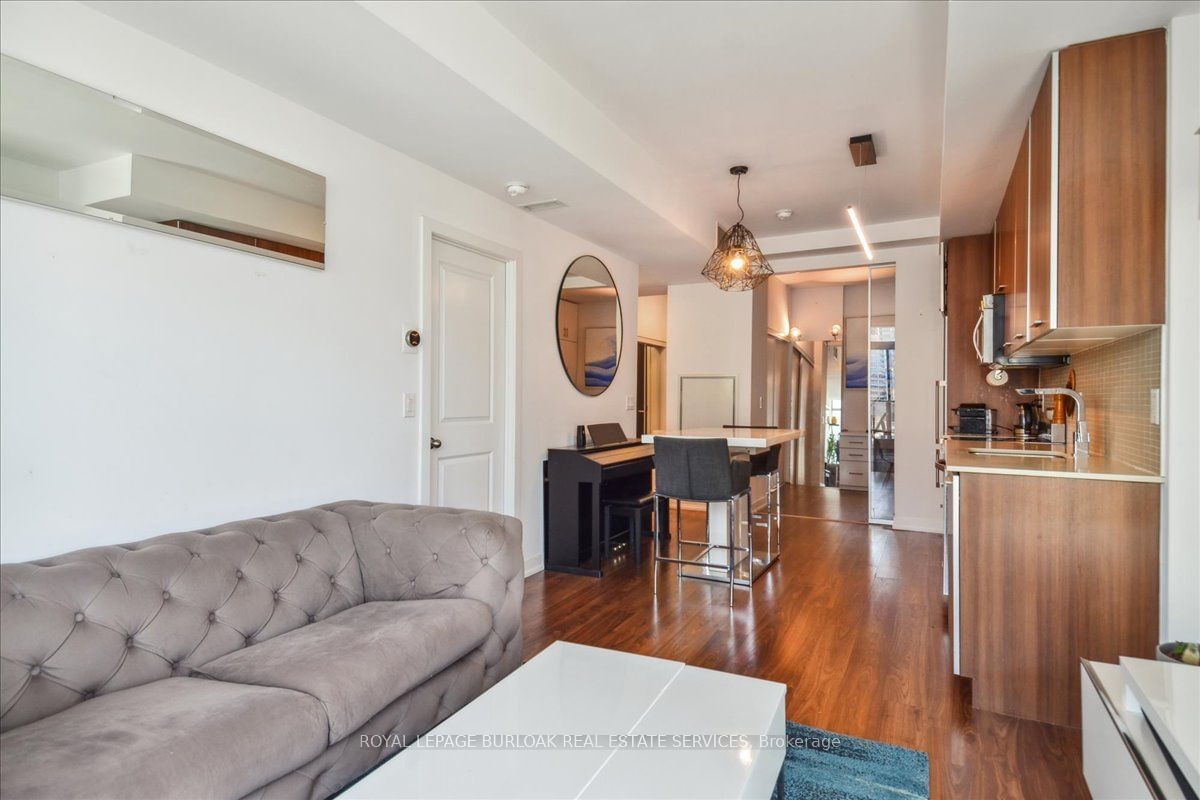 105 George St, unit 1011 for rent