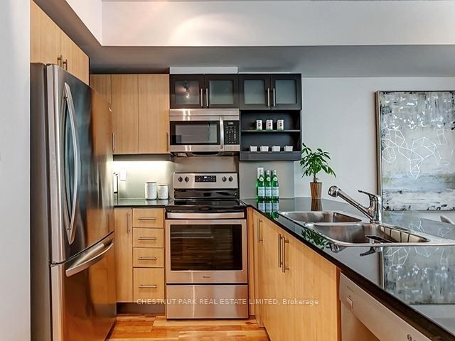 350 Wellington St, unit 319 for sale - image #3