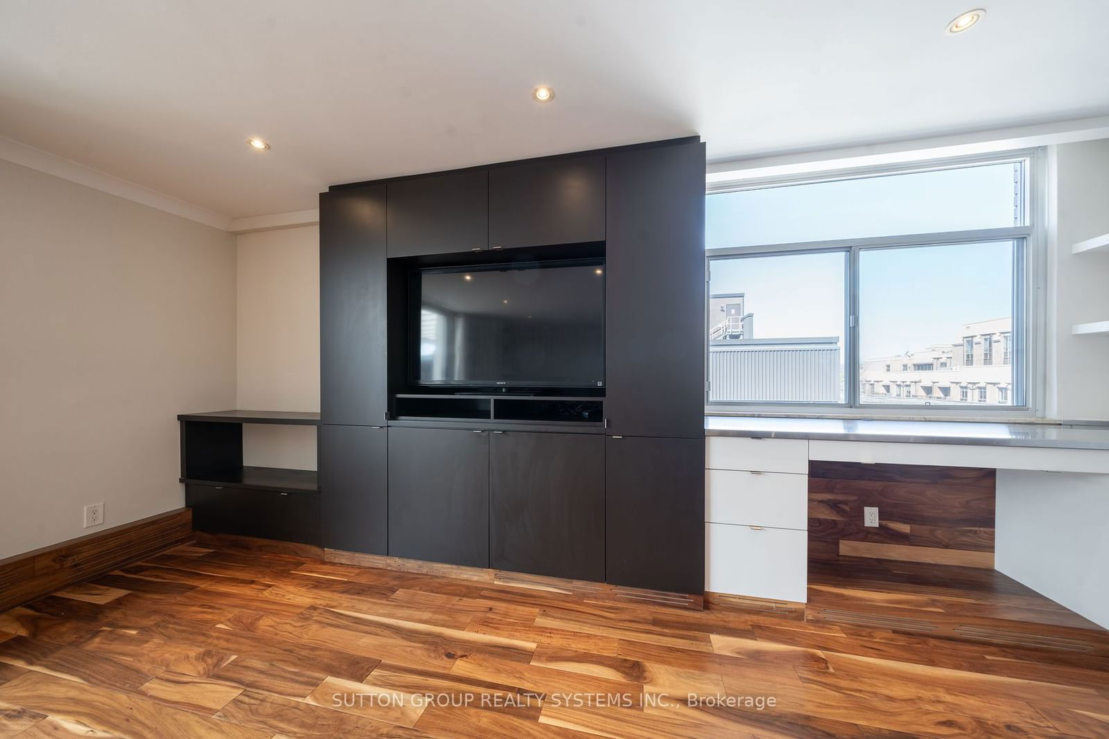 335 Lonsdale Rd, unit PH 01 for sale - image #10