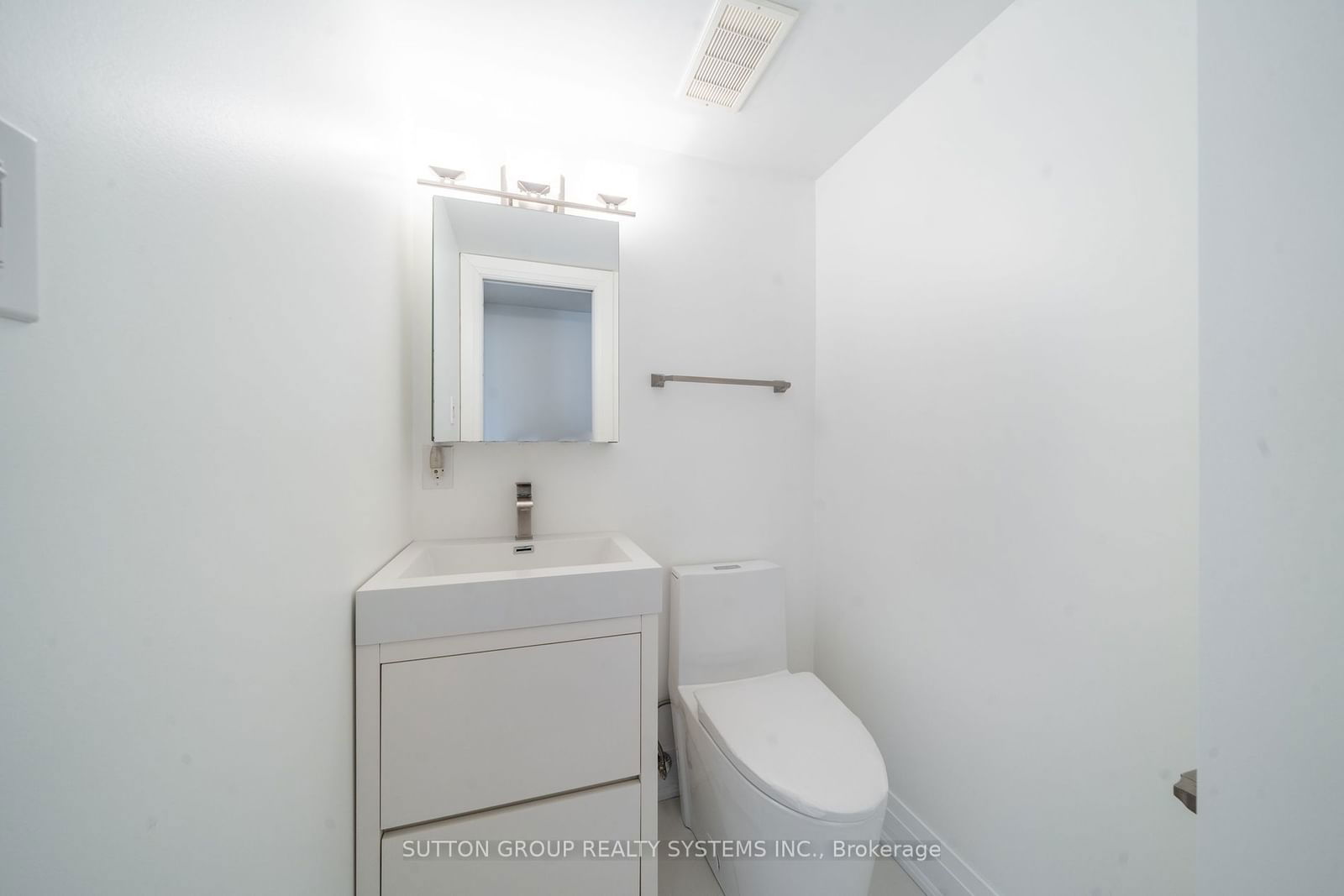 335 Lonsdale Rd, unit PH 01 for sale - image #18