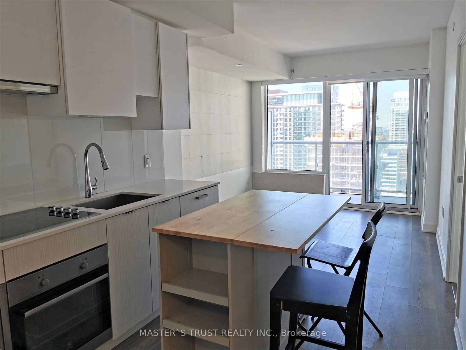 195 Redpath Ave, unit 2711 for rent - image #2