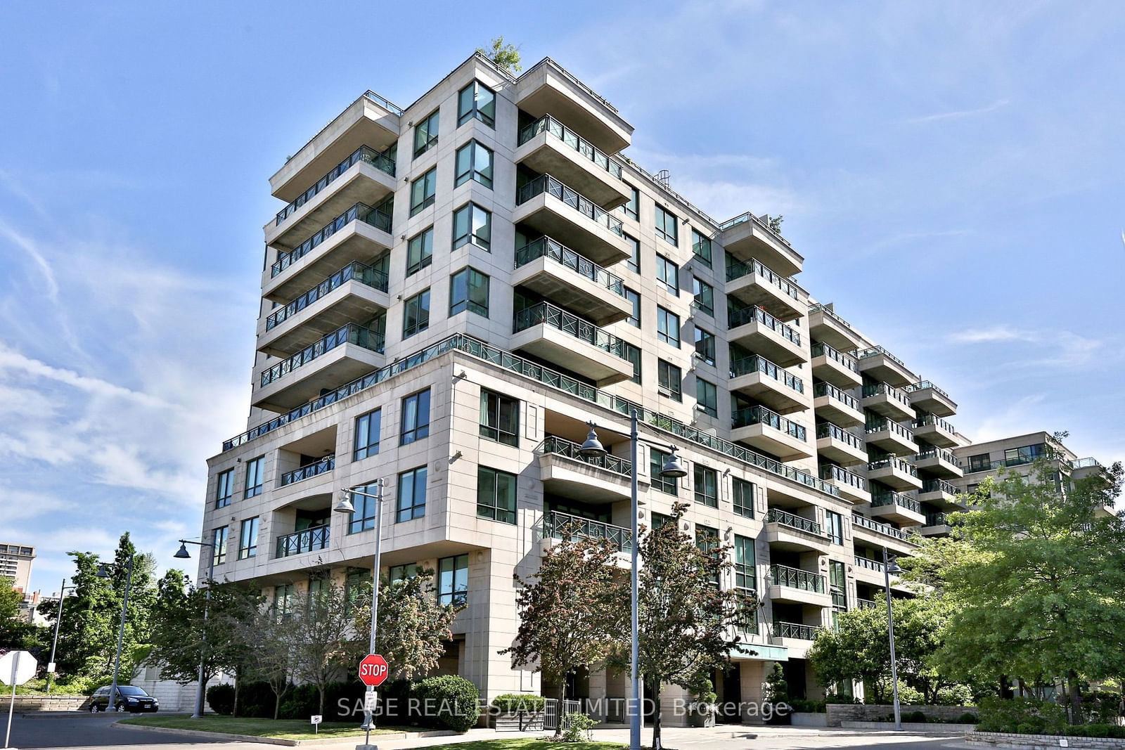 20 Scrivener Sq, unit 608 for rent - image #1