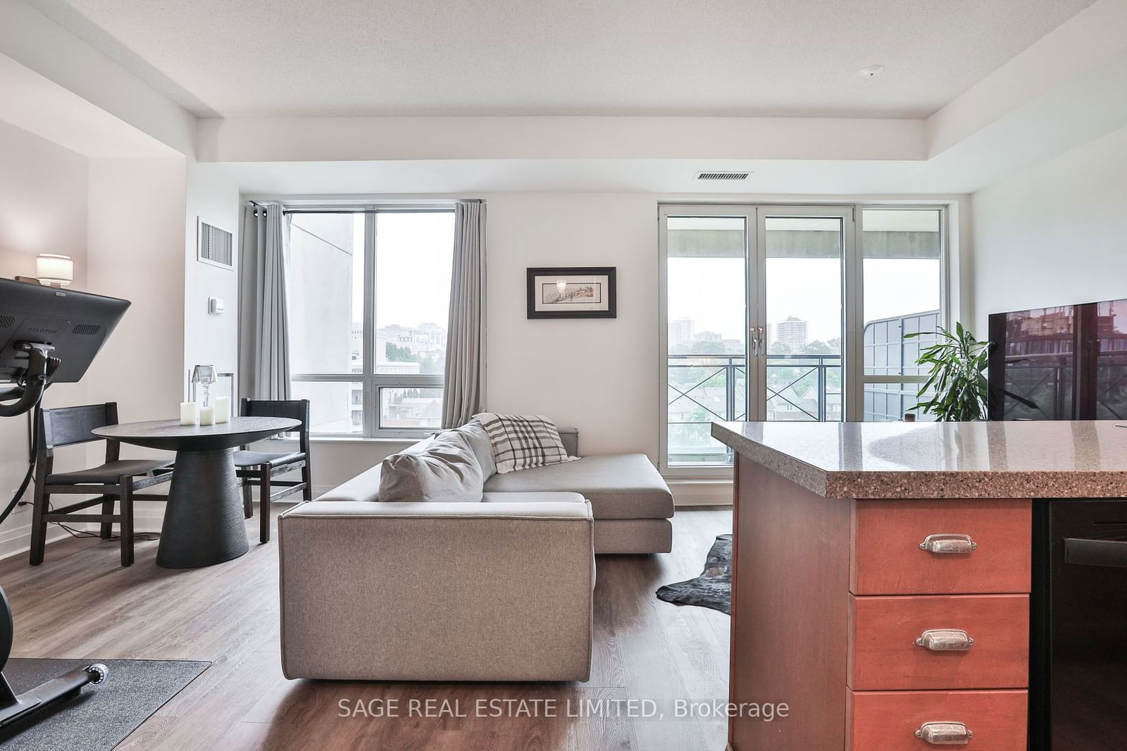 20 Scrivener Sq, unit 608 for rent - image #10