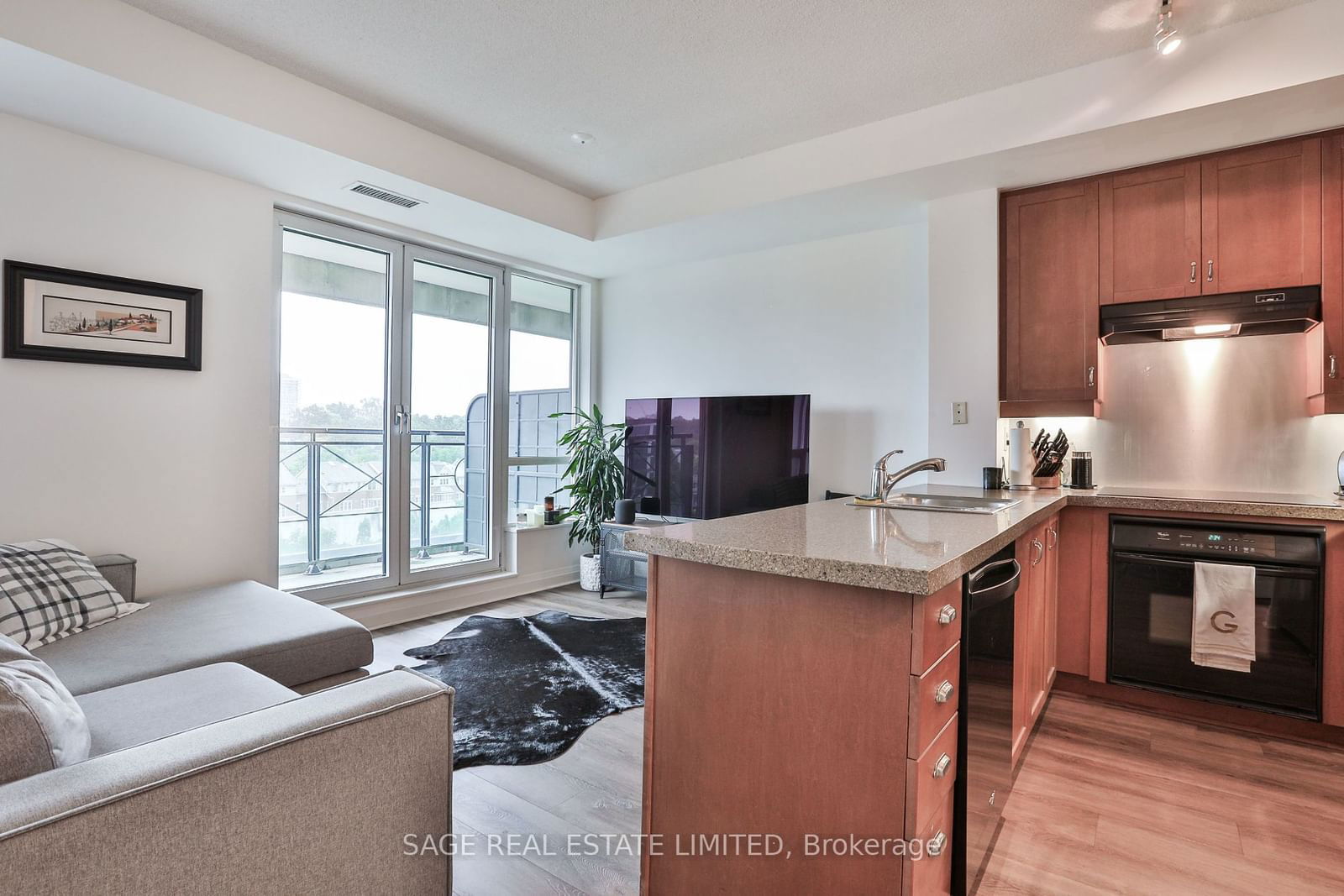 20 Scrivener Sq, unit 608 for rent - image #12