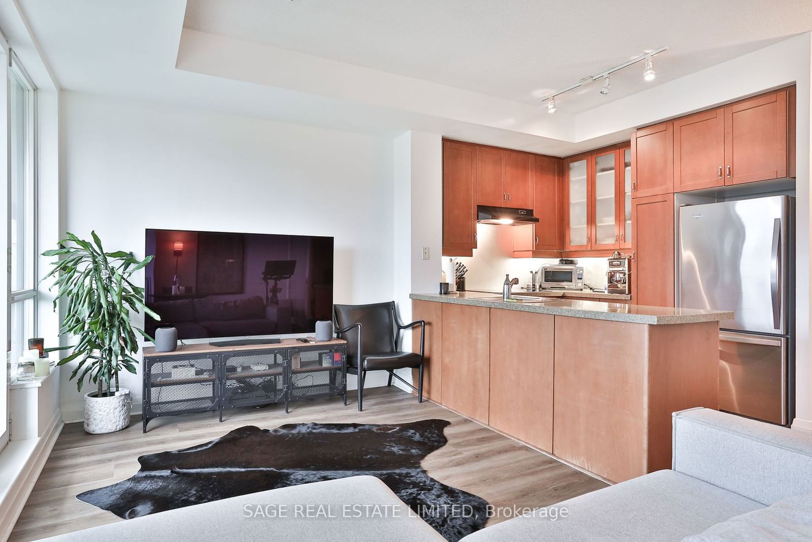 20 Scrivener Sq, unit 608 for rent - image #19