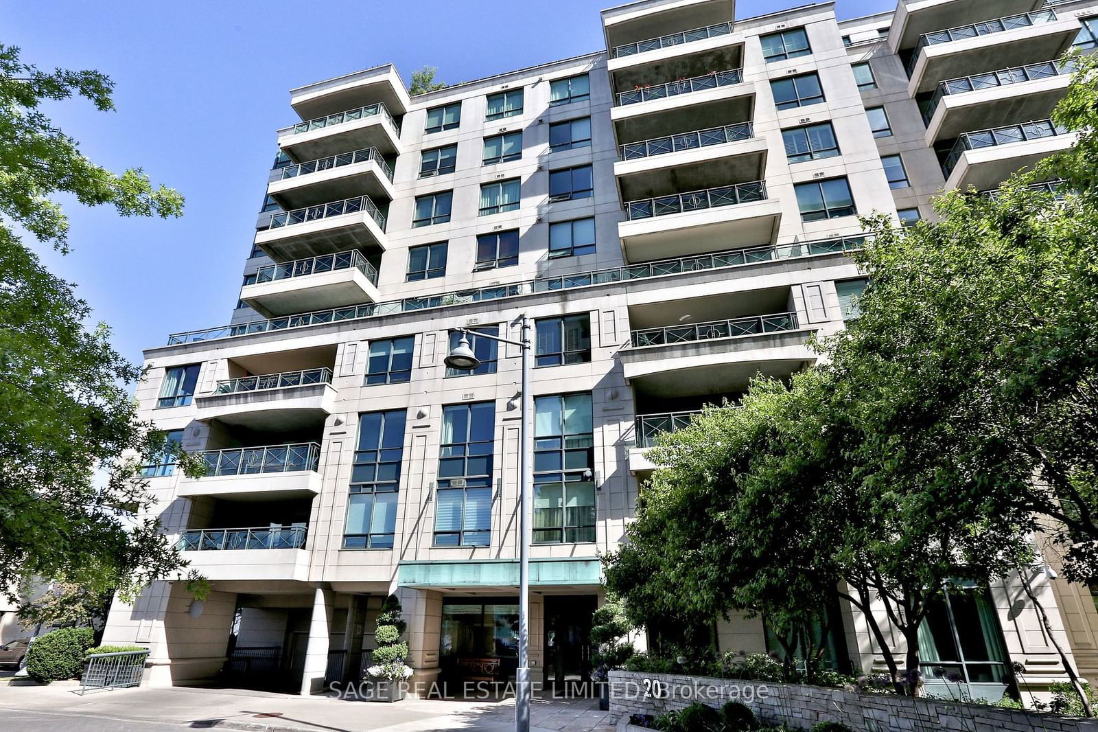 20 Scrivener Sq, unit 608 for rent - image #2