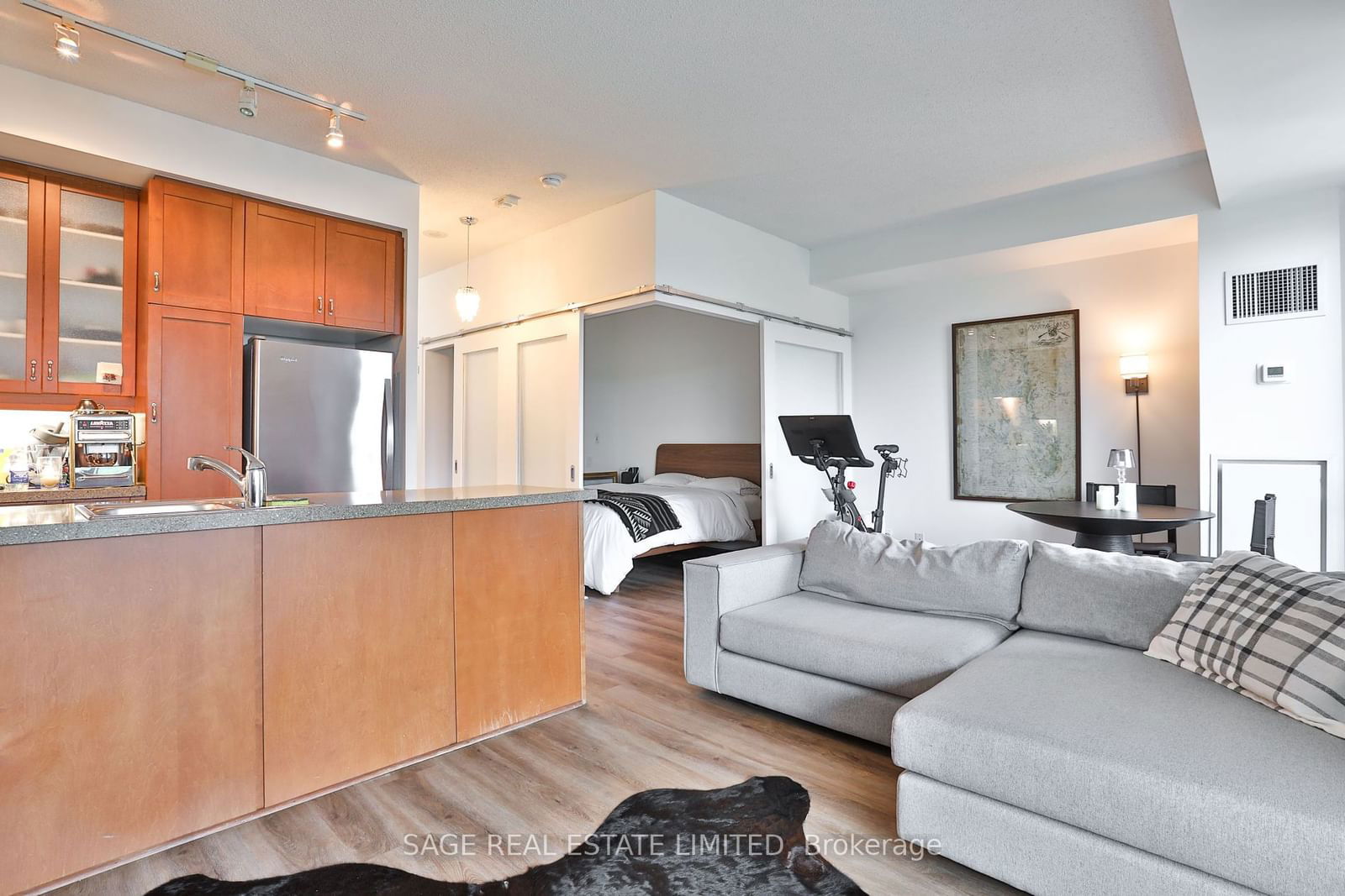 20 Scrivener Sq, unit 608 for rent - image #20