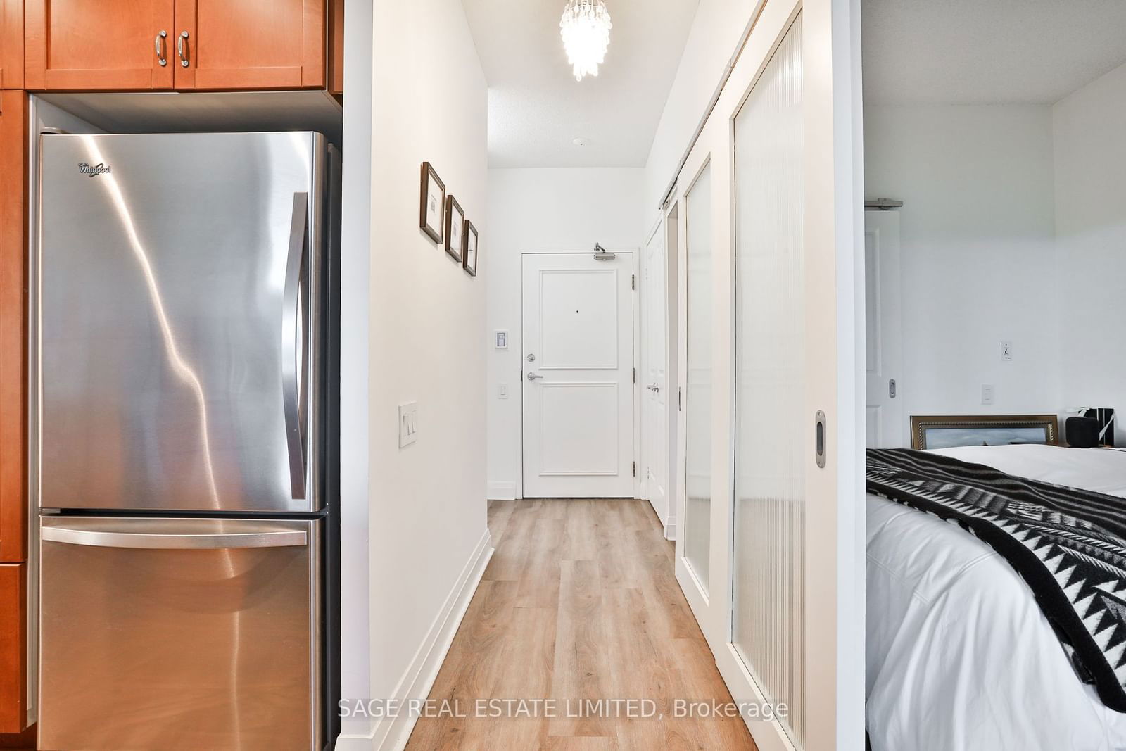 20 Scrivener Sq, unit 608 for rent - image #8